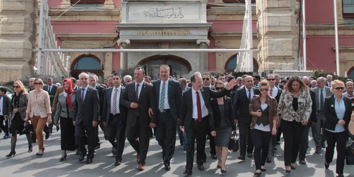 Başkan Gürkan, Belediyede tebrikleri kabul etti