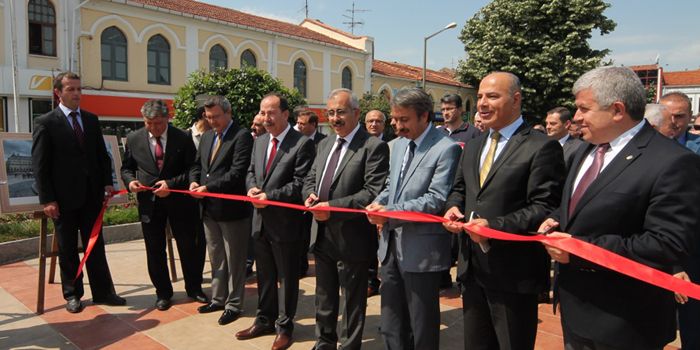 Başkan Gürkan,sergi açılışına katıldı