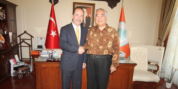 Japon Profesör, Başkan Gürkan’ı ziyaret etti