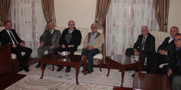 Emekli öğretmenler, Başkan Gürkan’ı ziyaret ettiler